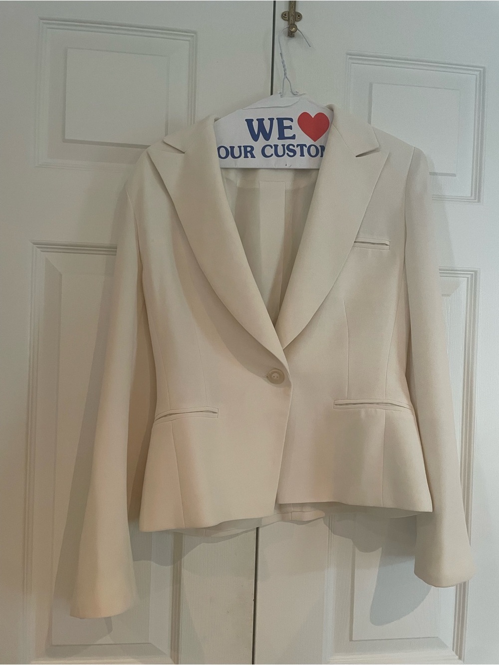 Fredas Ivory Cropped Blazer with Bell Sleeves – Toronto Boutique